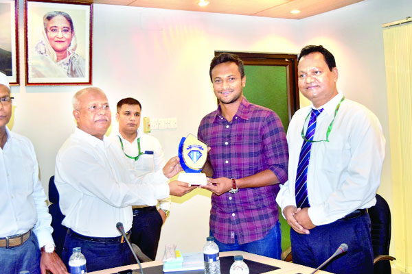 দুদকের শুভেচ্ছাদূত হিসেবে সাকিবের চুক্তি