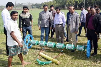 মাগুরায় ড্রাম-সিডার প্রযুক্তিতে ধানের বীজ বপন শুরু
