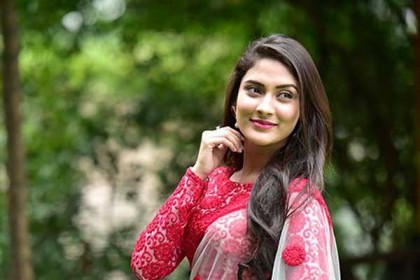 অপূর্ব'র টুকরো প্রেমের টানে মেহজাবিন!