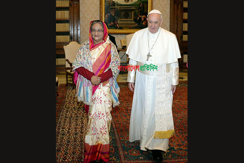 পোপের সঙ্গে প্রধানমন্ত্রীর সাক্ষাৎ
