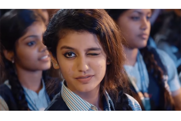 এক চোখেই কুপোকাত সোস্যাল মিডিয়া! (ভিডিও)