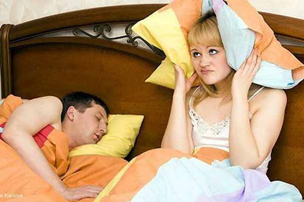 ঘুমের মধ্যে নাক ডাকার কারণ