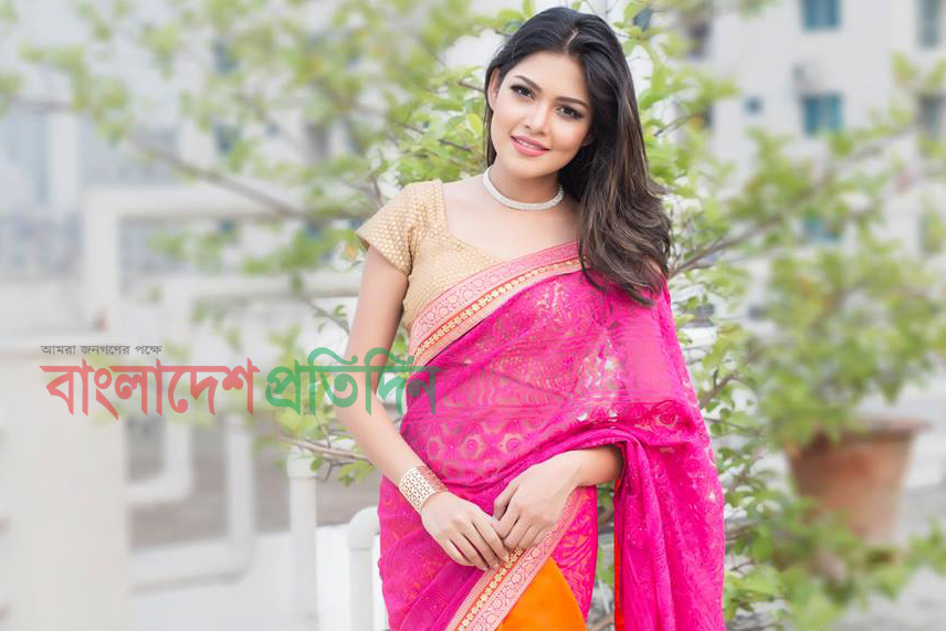 এবার 'ডাবল রোল'-এ পিয়া 