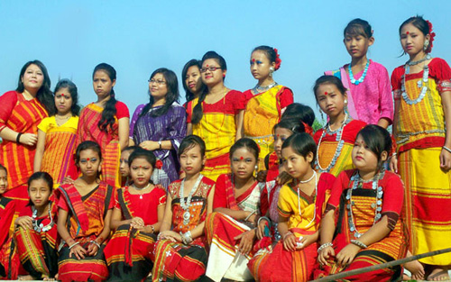 মুখ থুবড়ে পড়ছে ক্ষুদ্র নৃ-গোষ্ঠীদের মাতৃভাষায় শিক্ষা কার্যক্রম