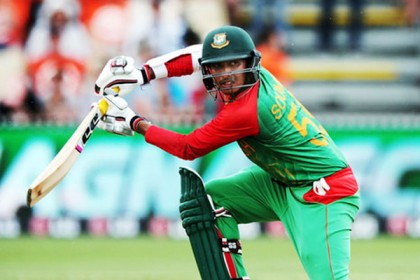 অর্ধশতক করে ফিরলেন সৌম্য