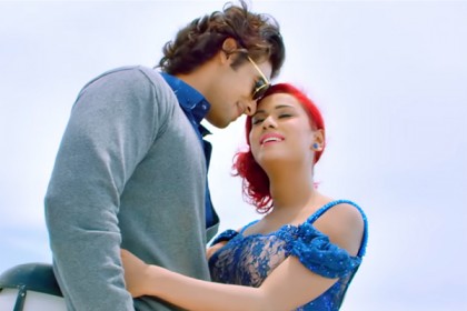 ববির জন্য মন উড়ছে রণবীরের (ভিডিও)