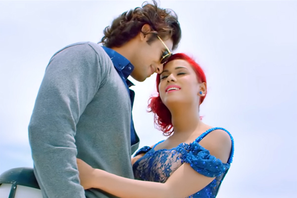 ববির জন্য মন উড়ছে রণবীরের (ভিডিও)