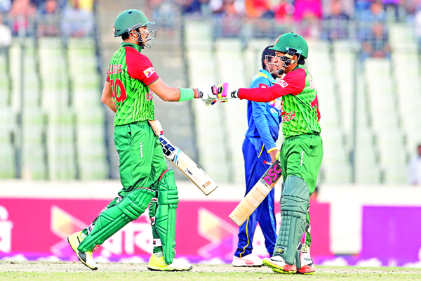 রেকর্ড গড়েও হার বাংলাদেশের
