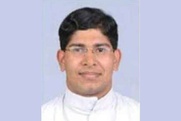 কেরালায় ধর্মযাজকের বিরুদ্ধে বাংলাদেশি বংশোদ্ভুত নারীকে ধর্ষণের অভিযোগ