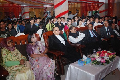 শান্ত-মারিয়াম বিশ্ববিদ্যালয়ে নবীনবরণ অনুষ্ঠিত