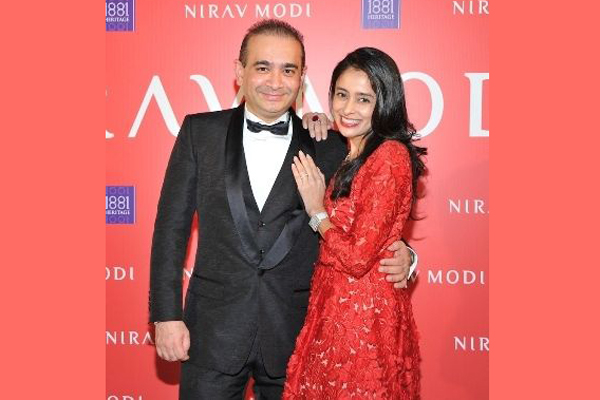 'হানি ট্র্যাপ'র ফাঁদ পাততে স্ত্রীকেও ব্যবহার করেন নীরব মোদি!