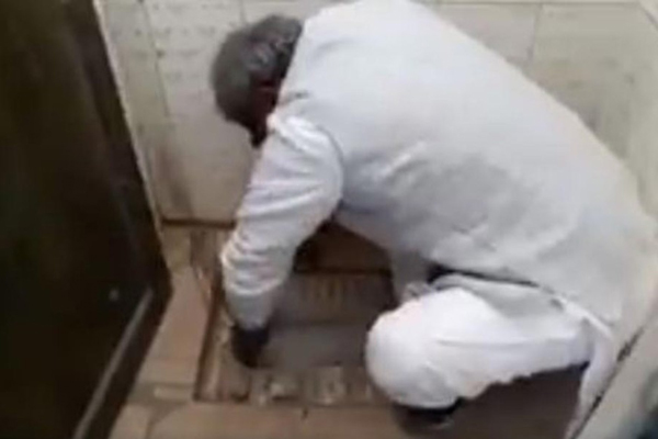 স্কুলের বাথরুমে অদ্ভুত কাণ্ড বিজেপি নেতার!