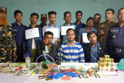 নোয়াখালীতে মাদকসহ আটক ৪

