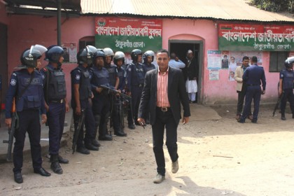 ঠাকুরগাঁওয়ে পুলিশের বাধা উপেক্ষা করে বিএনপি’র বিক্ষোভ