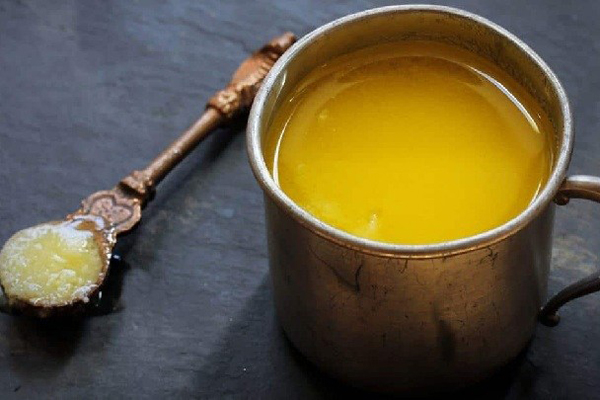 শুধু স্বাদ নয়, ত্বক ও চুলের জন্য উপকারী ঘি