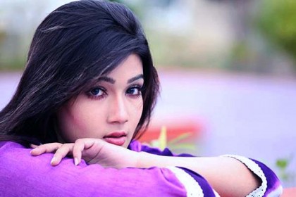 'অন্ধকার জগতে' মাহি