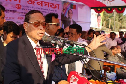পিয়নের চাকরি নিতে লাগে ৫ লাখ টাকা: এরশাদ
