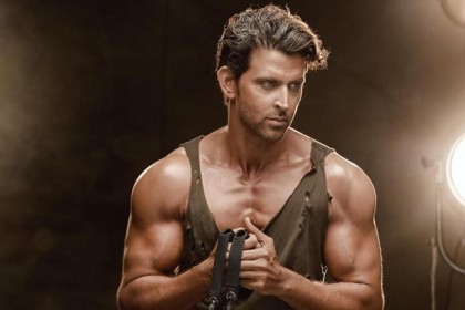 ওয়েব দুনিয়ায় হাজির হলেন হৃত্বিক