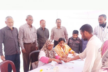 দিনাজপুরে ফ্রি ডায়াবেটিস পরীক্ষা ক্যাম্প অনুষ্ঠিত