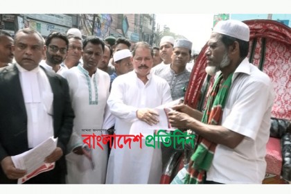 খালেদার মুক্তির দাবিতে বরিশালে বিএনপি’র লিফলেট বিতরণ