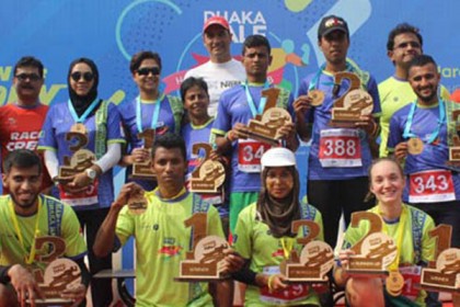 হাতিরঝিলে ‘ঢাকা হাফ ম্যারাথন’ অনুষ্ঠিত