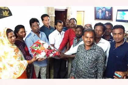 কলারোয়ায় অর্ধশতাধিক বিএনপি নেতাকর্মীর আওয়ামী লীগে যোগদান