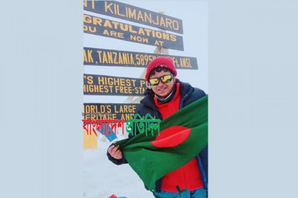 কিলিমানঞ্জারো জয় করলেন বাংলাদেশি মৃদুলা