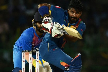 ভারতের বিরুদ্ধে ৫ উইকেটের সহজ জয় শ্রীলঙ্কার