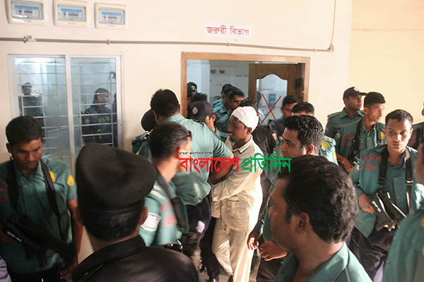 দুর্ধর্ষ জঙ্গিদের অ্যাপসে যুক্ত ছিল ফয়জুর, ডিভাইস নিয়ে পালিয়েছে ভাই