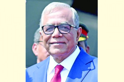 ঢাকা ছেড়েছেন রাষ্ট্রপতি 