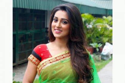 সাবেক প্রেমিকের বাগদানের পর যা বললেন মিমি!