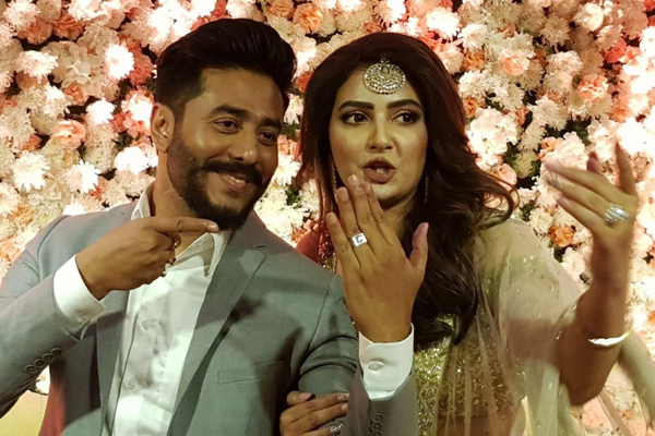 কেন ভালবেসেছিলেন রাজকে, সর্বসমক্ষে জানালেন শুভশ্রী (ভিডিও)