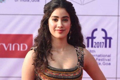 জাহ্নবীর জন্মদিনে সোশ্যাল মিডিয়ায় ট্রোলড গোটা কাপুর পরিবার