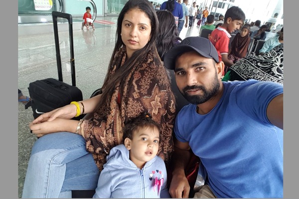 মেয়ের জন্য স্ত্রীর সঙ্গেই থাকতে চান শামি