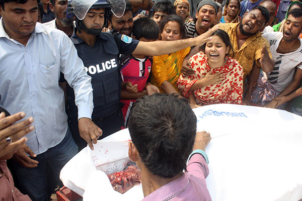 ফতুল্লায় কারখানা থেকে তত্ত্বাবধায়কের লাশ উদ্ধার, মালিক আটক