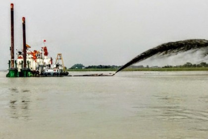 ৭ বছরে ৯০০ কি.মি. নদী ড্রেজিং
