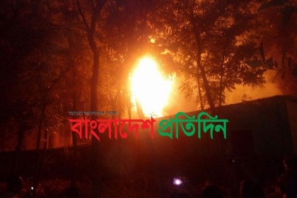 আশুলিয়ায় কার্টনের কারখানায় ভয়াবহ আগুন