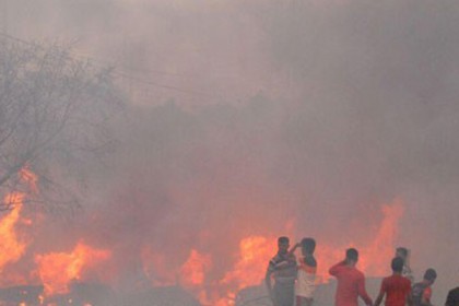 ভয়াবহতা বাড়ছে মিরপুরের বস্তির সেই আগুনের