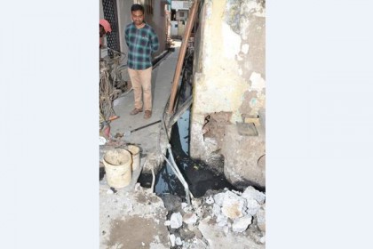 দূষিত পানি পান করে ভারতে ১০ জনের মৃত্যু