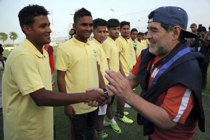 'বিশ্বাসই হচ্ছে না আমি ম্যারাডোনার দেখা পেয়েছি'