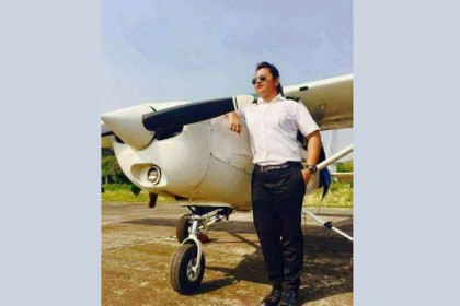 বিমান বিধ্বস্তে নিহত কলারোয়ার মেয়ে পাইলট পৃথুলা 

