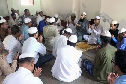 নেপালে নিহতদের মাগফেরাত কামনায় বরিশালে বিশেষ দোয়া