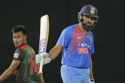 যুবরাজকে টপকে গেলেন রোহিত শর্মা
