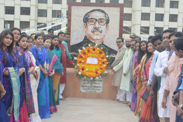নোয়াখালীতে জাতীয় শিশু দিবসে বর্ণাঢ্য র‌্যালি