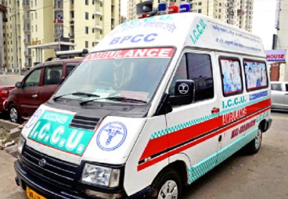ছাত্রের মৃত্যু: ডাক্তার নয়, মিস্ত্রি হাজির অ্যাম্বুল্যান্সে