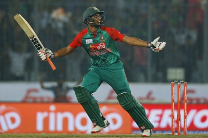 ম্যাচের নাটকীয় শেষ ওভার (ভিডিও)