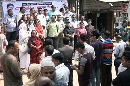 বরিশালে পুলিশ বেষ্টনীতে বিএনপি’র পৃথক বিক্ষোভ সমাবেশ