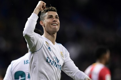 রোনালদোর হ্যাটট্রিকের হাফসেঞ্চুরি