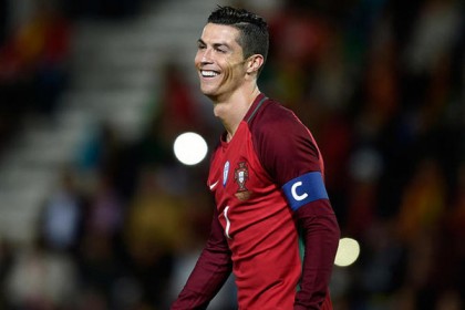 আবারও পর্তুগালের বর্ষসেরা ফুটবলার রোনালদো
