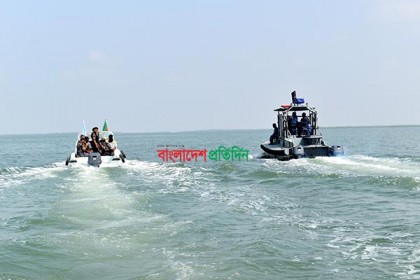 নাফ নদীতে ফের বিজিবি-বিজিপি যৌথ টহল  